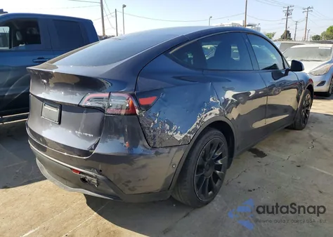 2021 Tesla Model Y z USA, uszkodzony, nr VIN 5YJYGDEE4MF080629